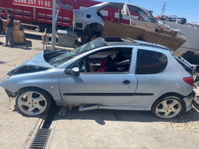 PEUGEOT 206 Gt ÇIKMA YEDEK PARÇALARI MEVCUT